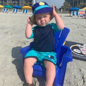 Meet your Posher, Lora